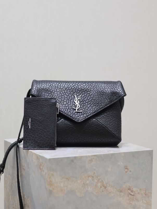 Cassandre Envelope Messenger Bag