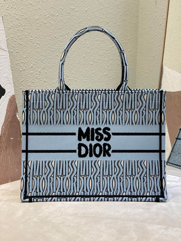 Medium Book Tote