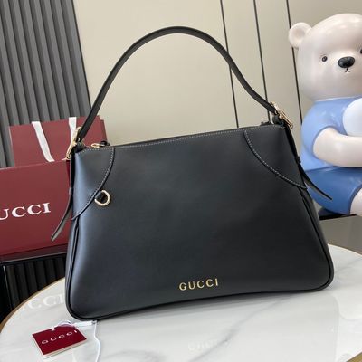 GG Emblem Medium Shoulder Bag