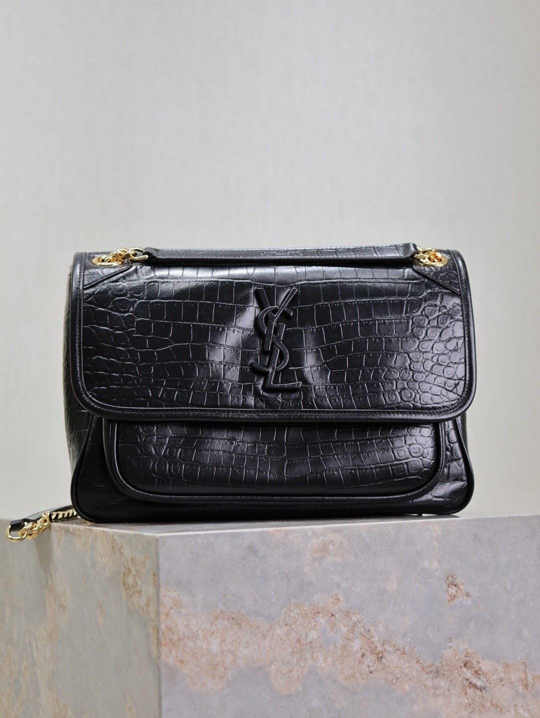Niki Medium in Vintage Leather