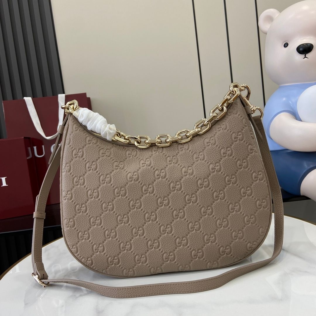 GG Emblem Medium Shopping Bag