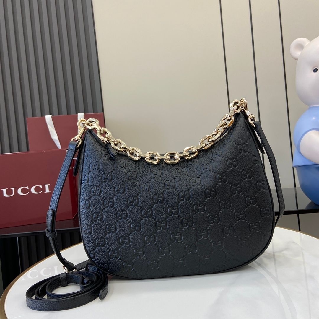 GG Emblem Medium Shopping Bag