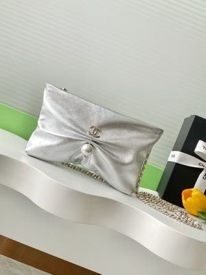 Clutch with Chain