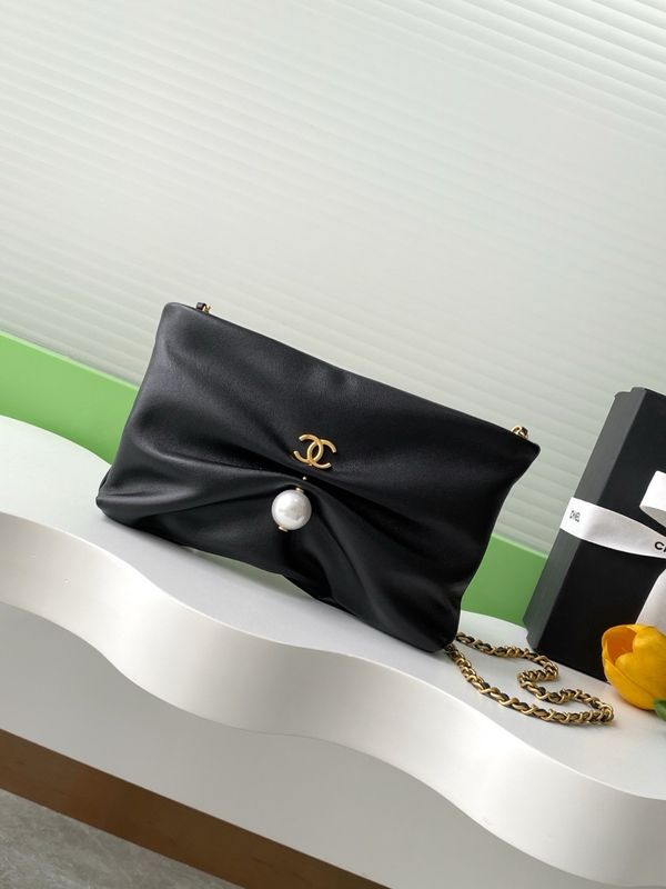 Clutch with Chain
