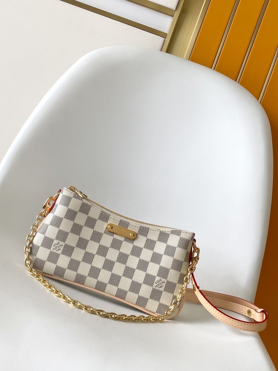 Pochette Liv