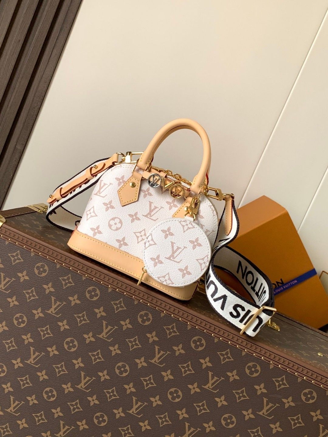 Alma Mini LV&amp;I