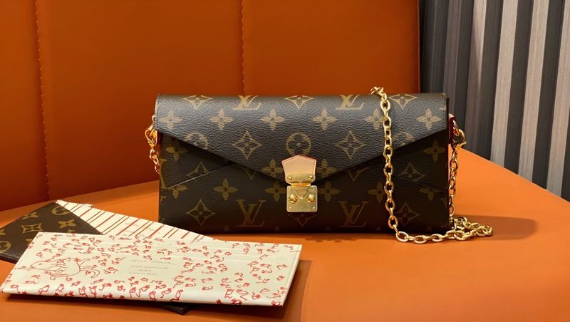 Kirigami Organizer On A Chain