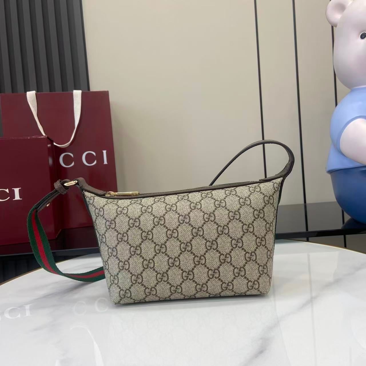 Ophidia Shoulder Bag