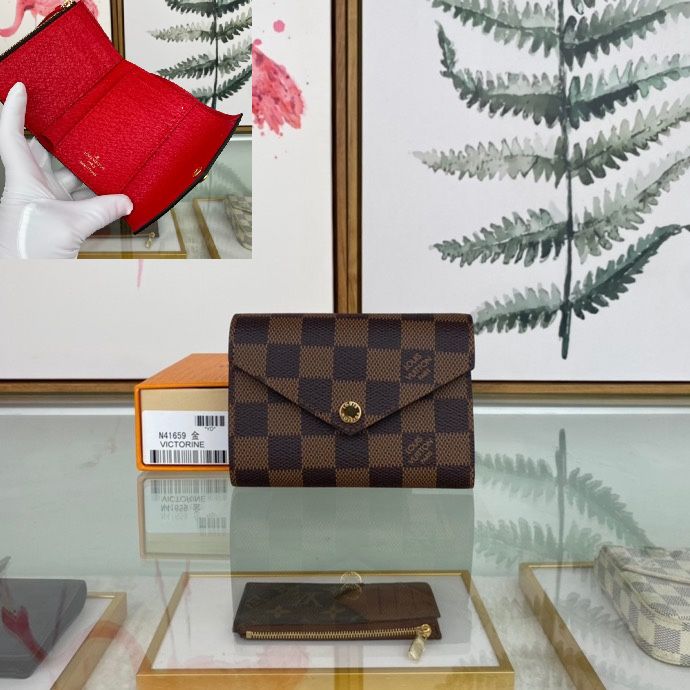 Victorine Wallet