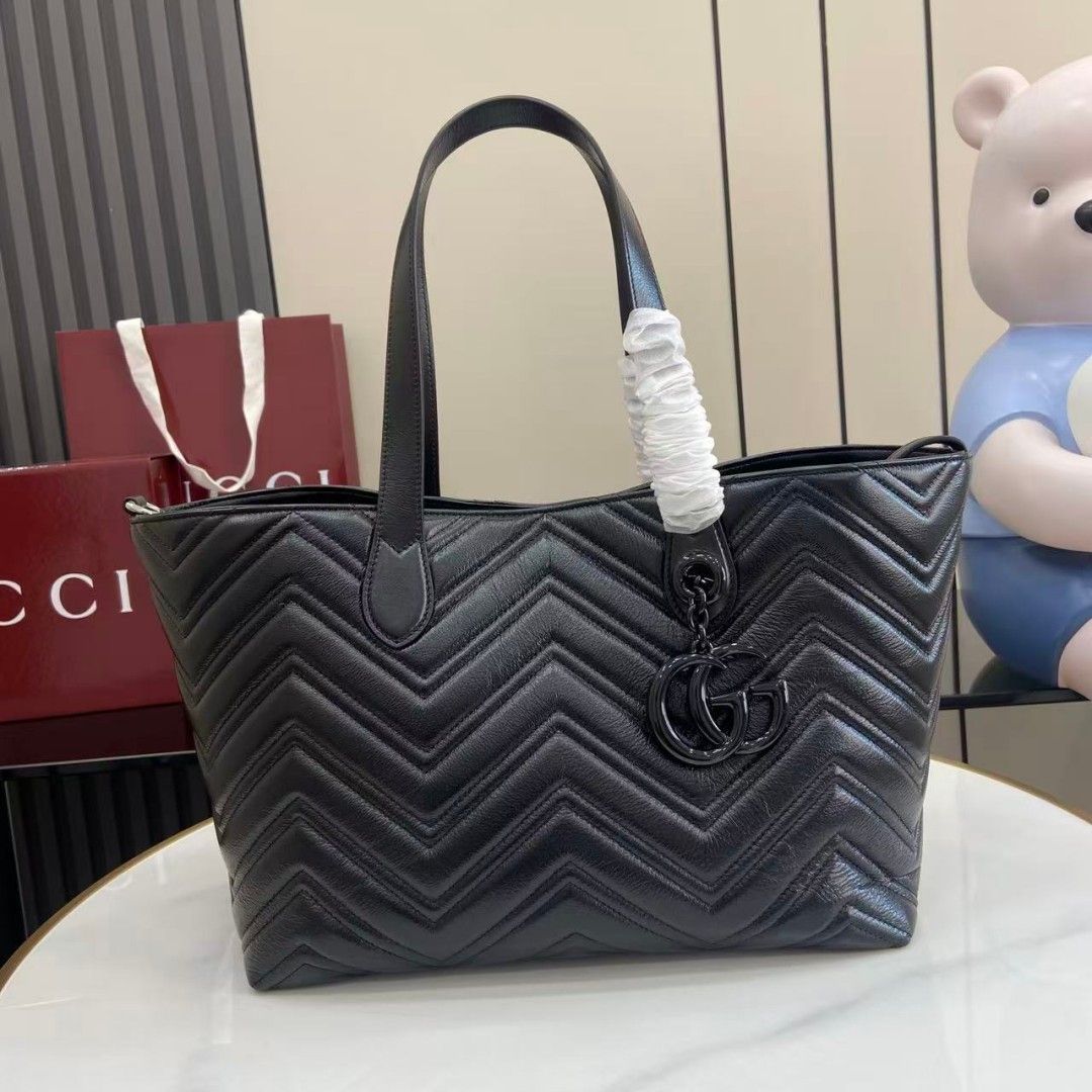 GG Marmont Medium Tote