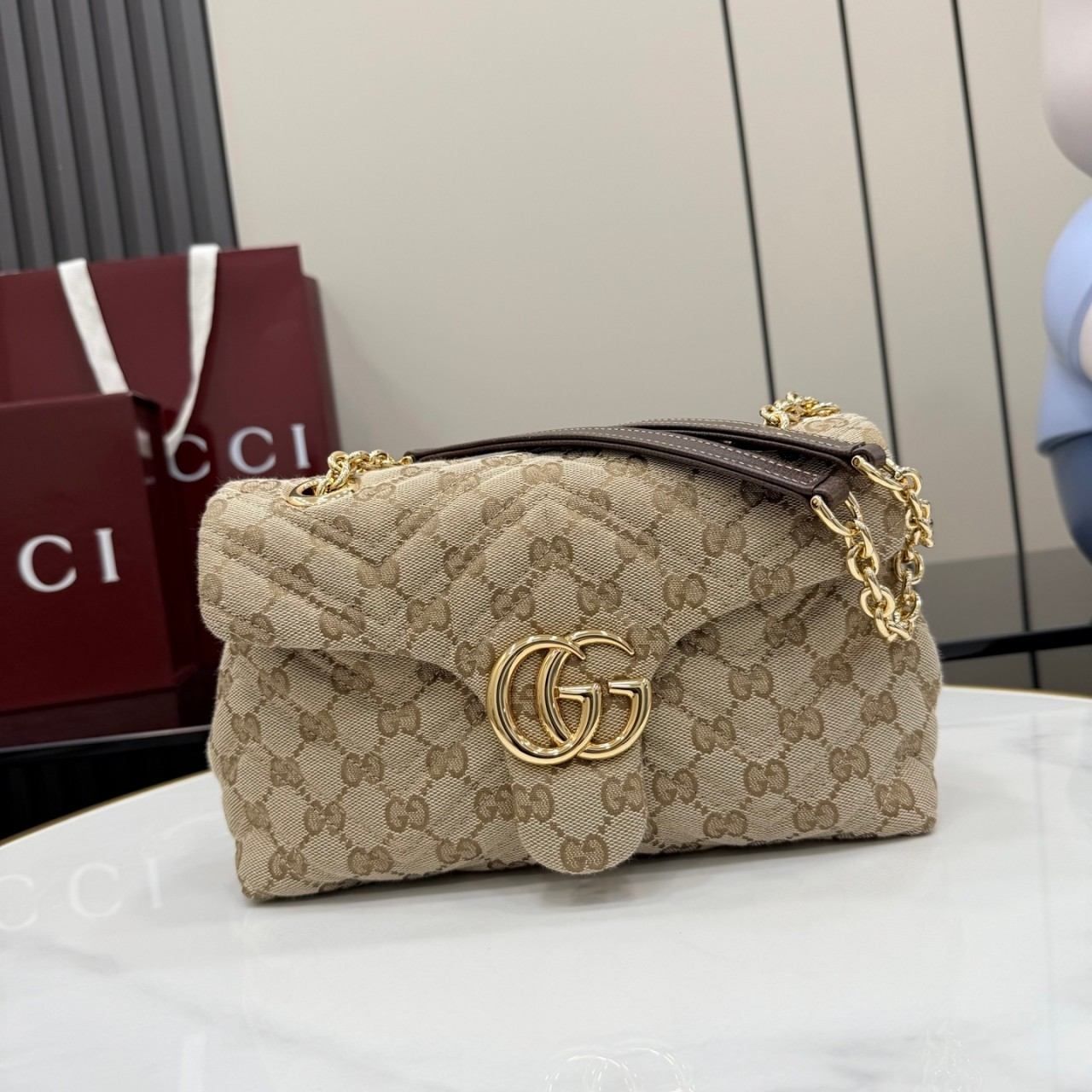 GG Marmont Small Shoulder Bag