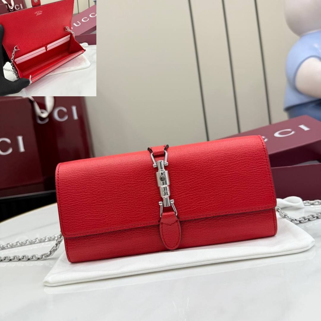 Jackie Wallet On A Chain
