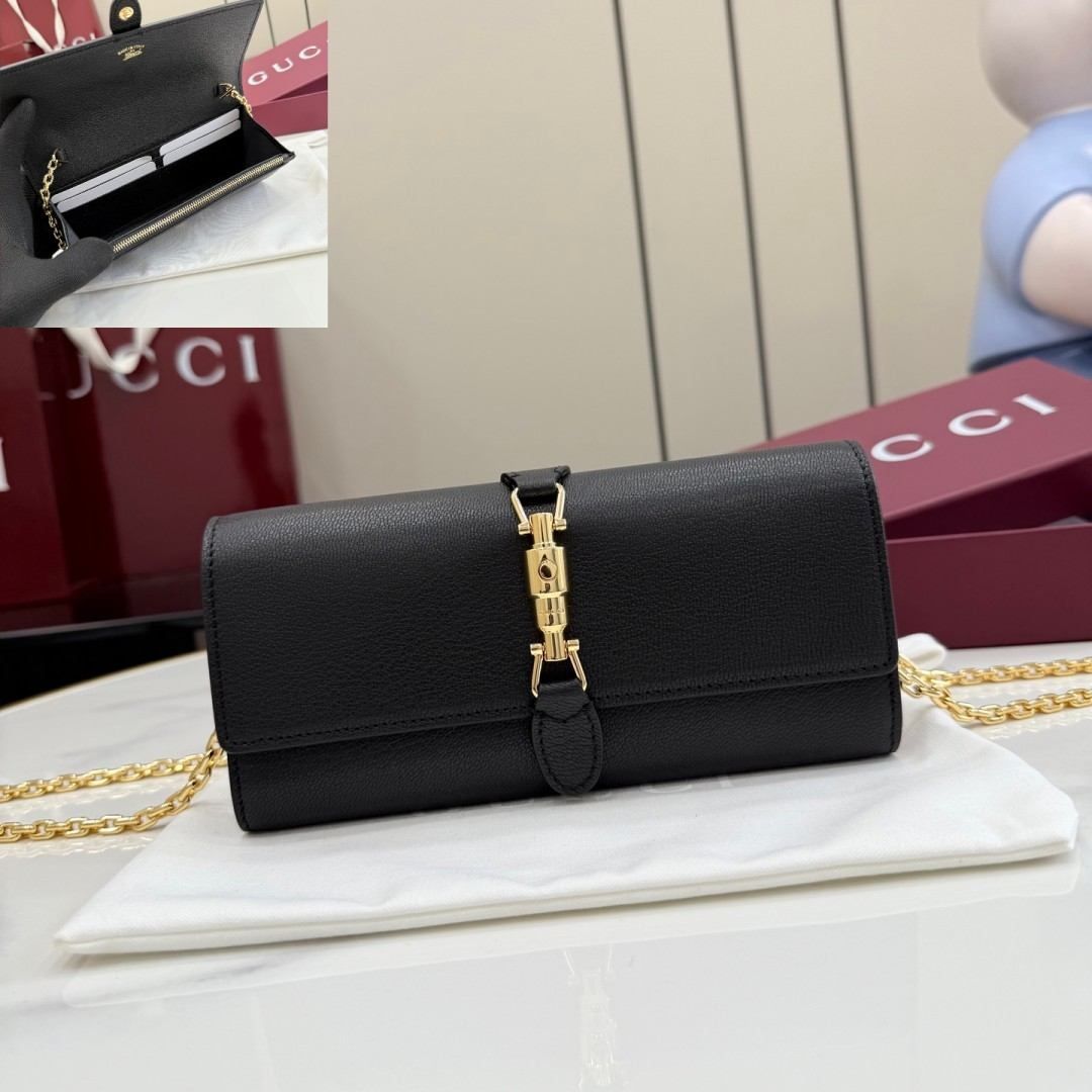 Jackie Wallet On A Chain