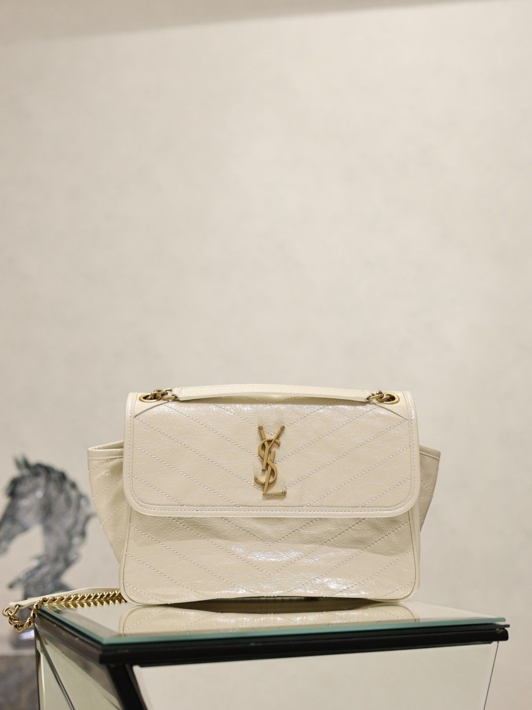 Niki Tripouch