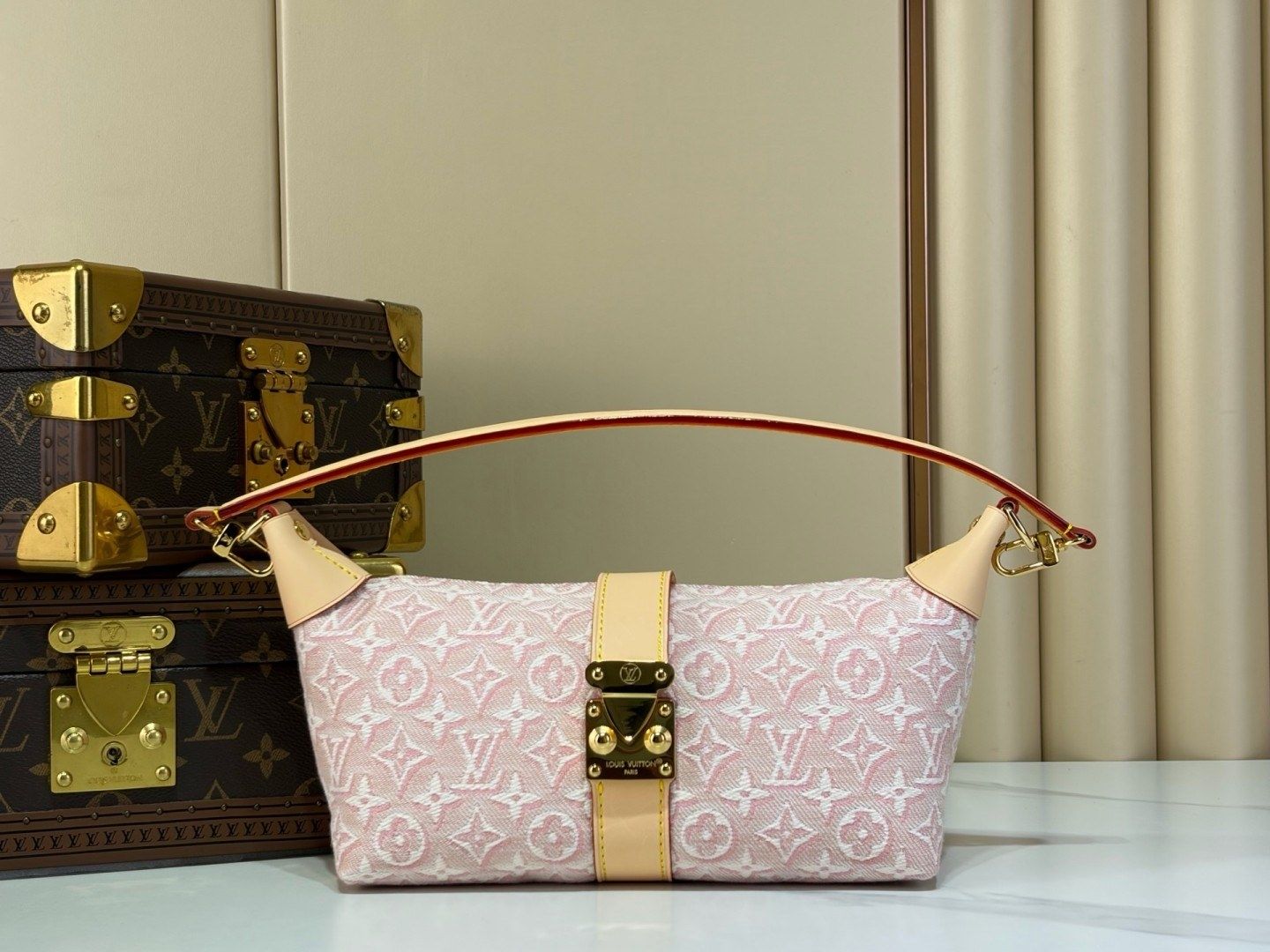 Pochette Mia