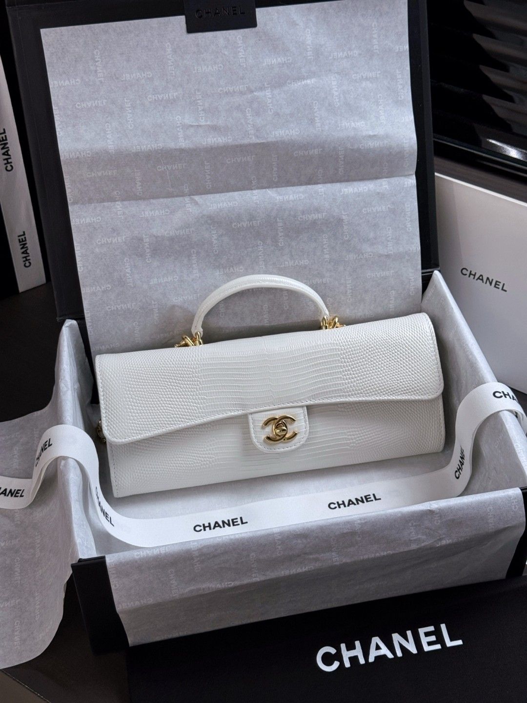 Clutch with Chain