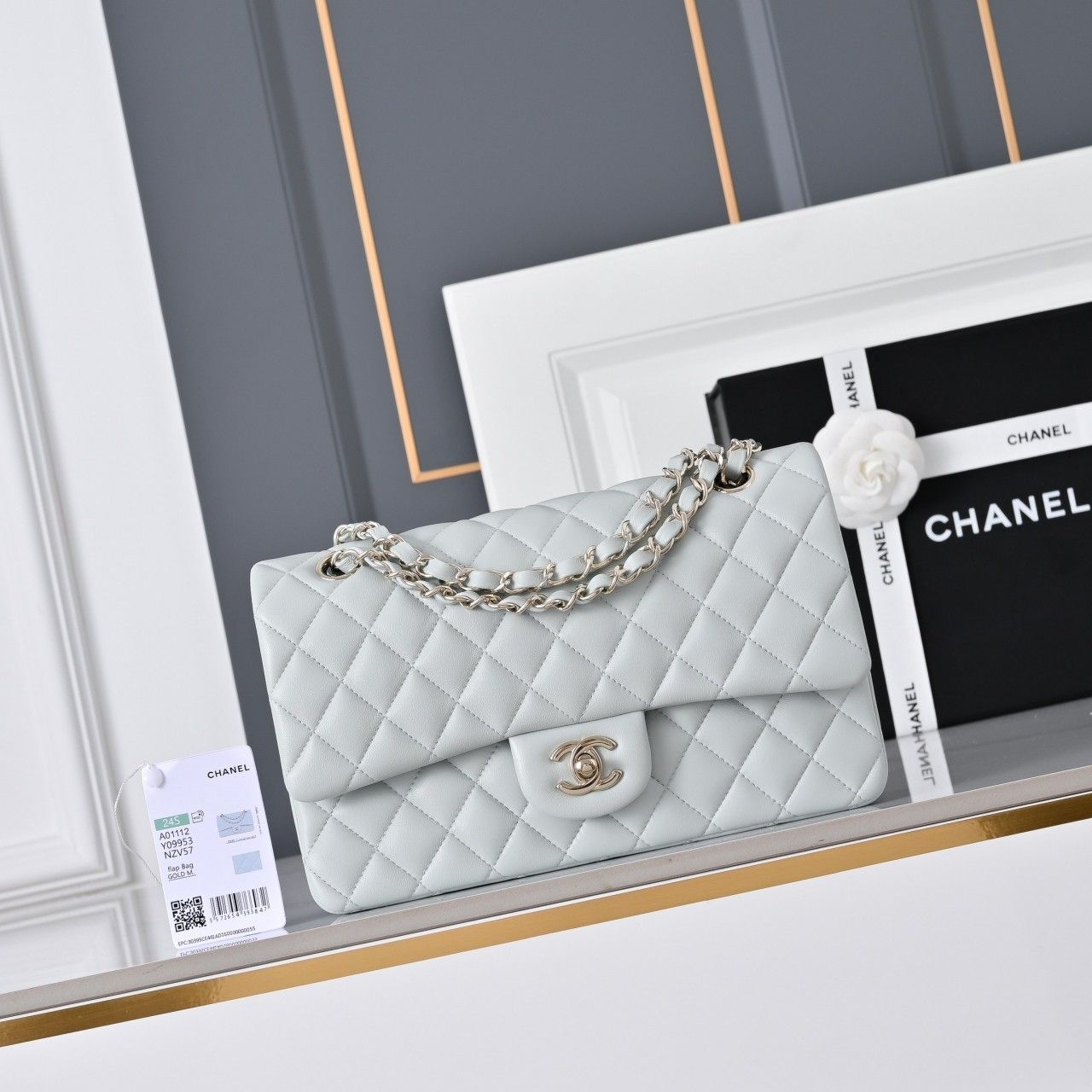 Classic Flap Medium