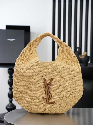 Icare Hobo In Raffia