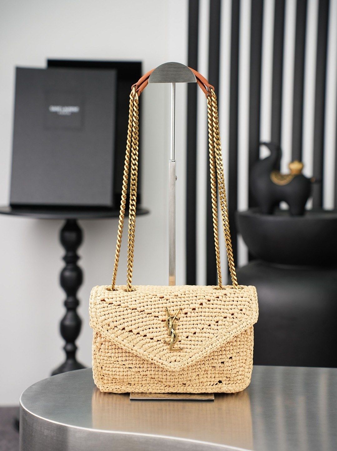 Loulou Small in Raffia