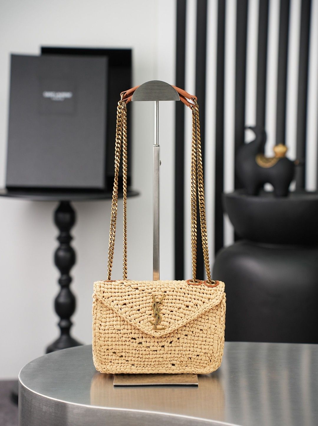 Loulou Mini in Raffia