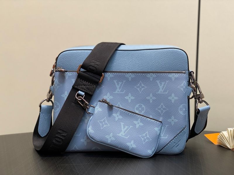Trio Messenger Bag
