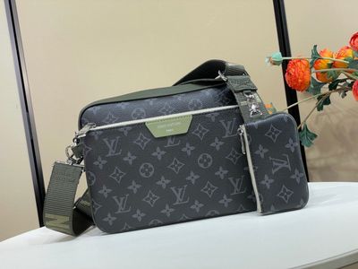 Trio Messenger Bag