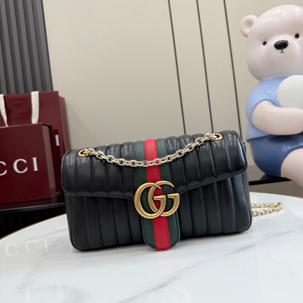 Jetset GG Marmont Medium Shoulder Bag