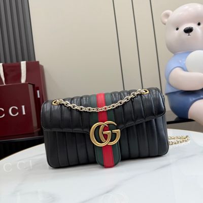 Jetset GG Marmont Medium Shoulder Bag