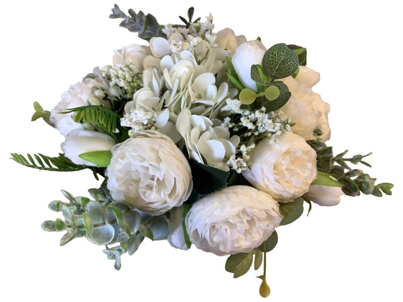 White Hydrangea Rose clutch