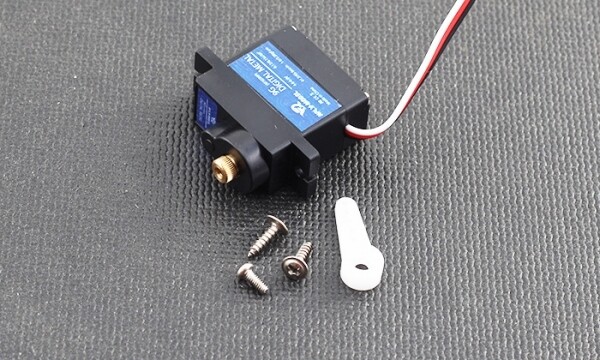 xFly 9g Digital Servo Positive with 580mm Lead