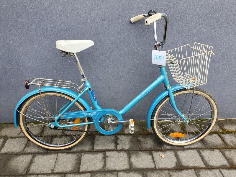 Cute &amp; Useful - S/M Hybrid Step-thru Bike - Raleigh Utility
