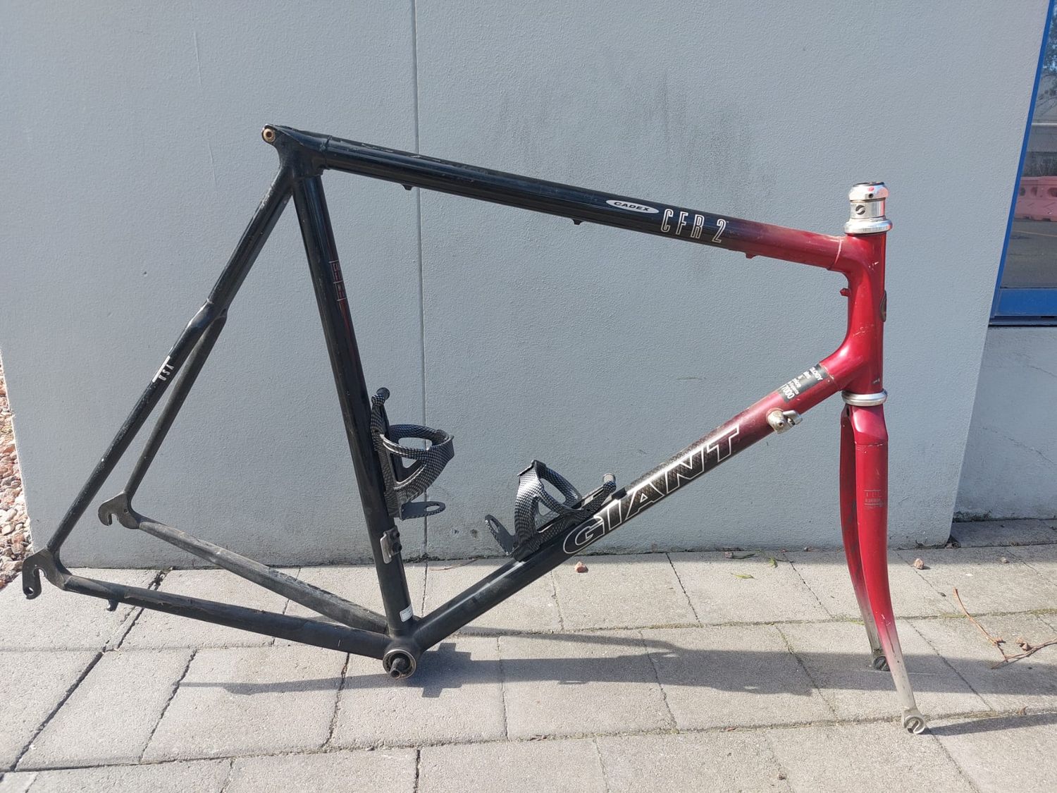 61cm  GIANT ROAD BIKE FRAME
