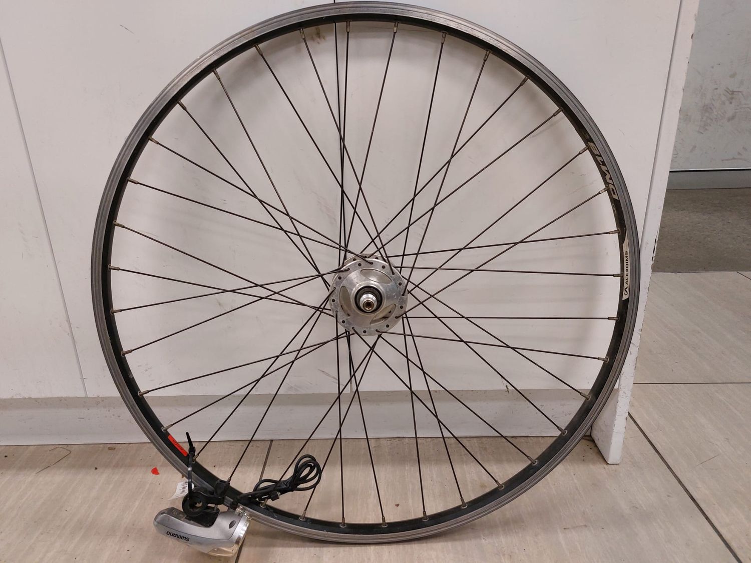 SHIMANO dynamo wheel and light  ALEXRIMS DM18 (700c)    project