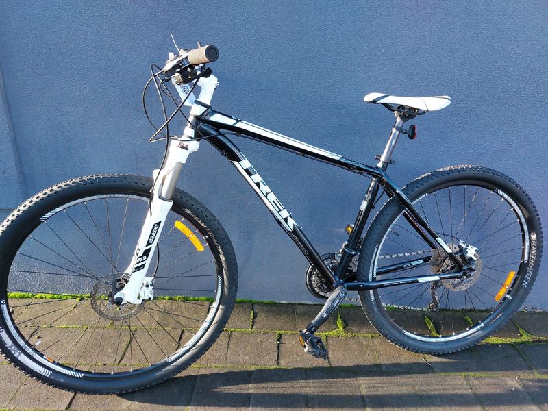 Best in Breed - Mountain Bike Large - Trek Excaliber 8