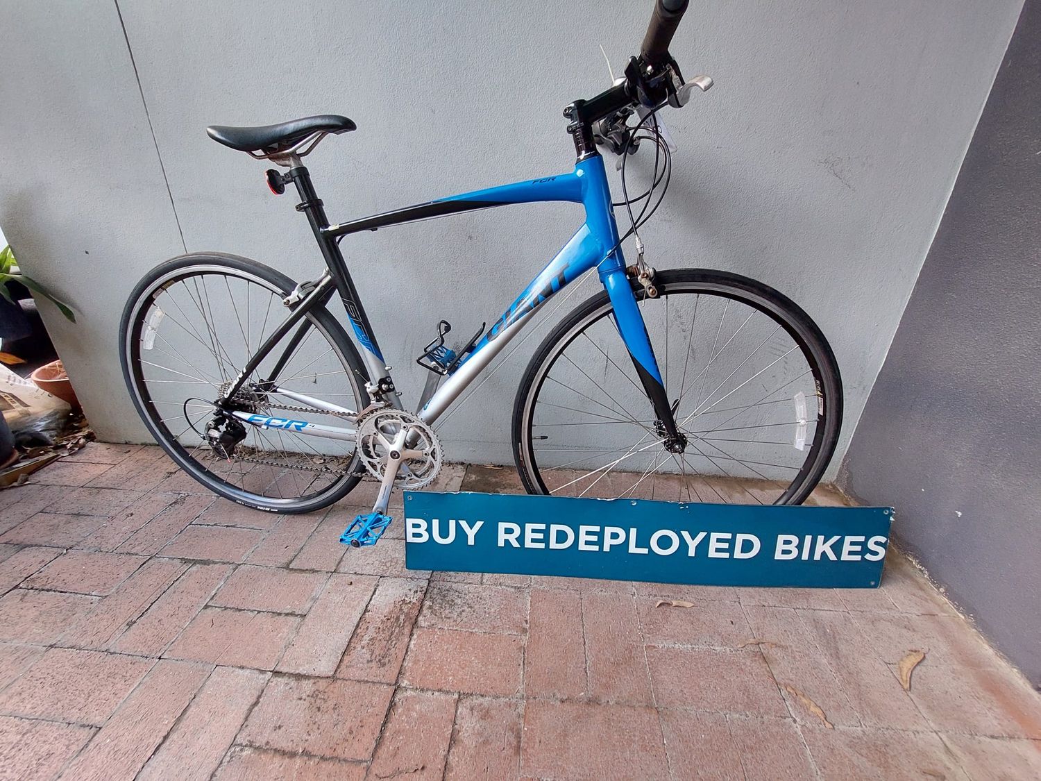 City Slicker - Hybrid Bike - Giant FCR - M/L