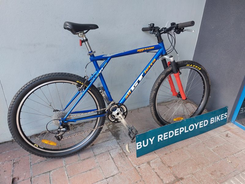 Old School with New Tech - Mountain Bike S/M - GT Aggressor