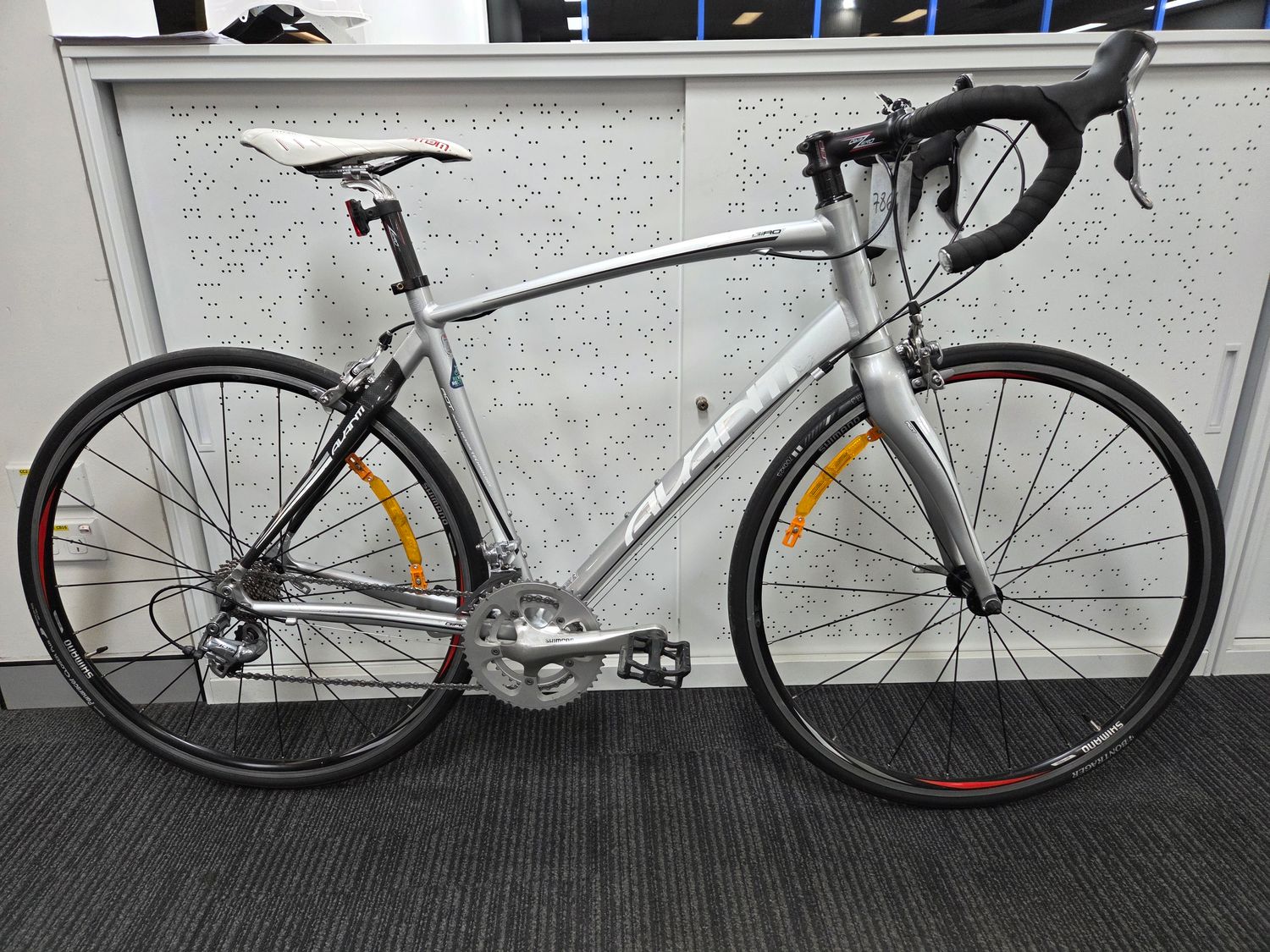M/L - Road - Avanti Giro