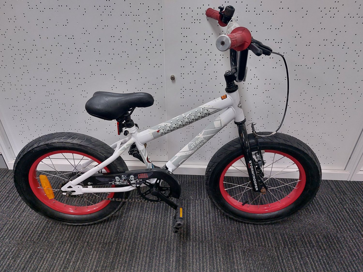 16 Inch - Kids - Huffy Star Wars The Force Awakens