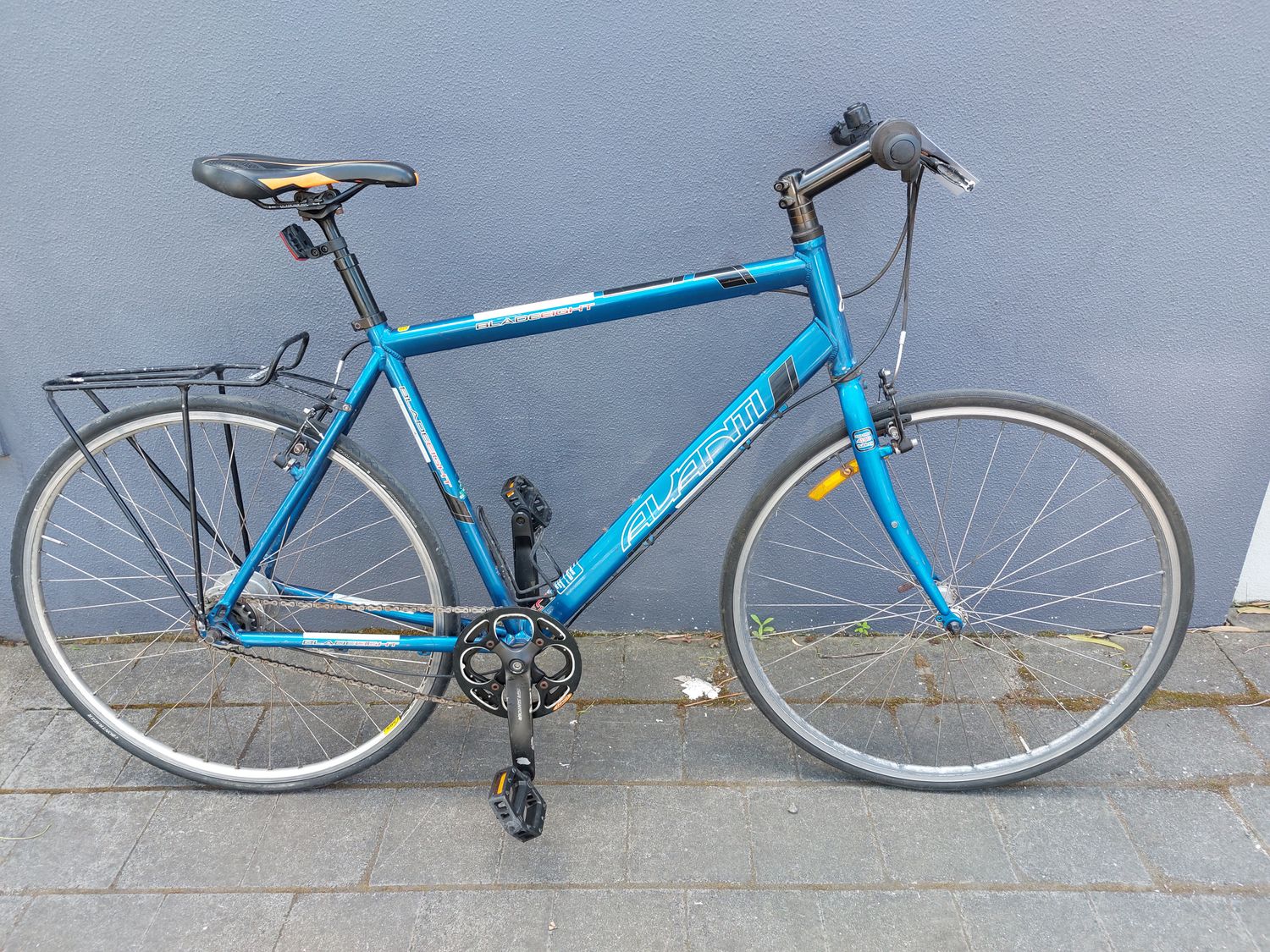 M/L - Hybrid - Avanti Blade Eight