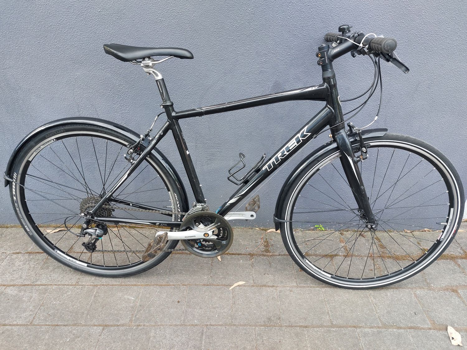 M - Hybrid - Trek 7.3