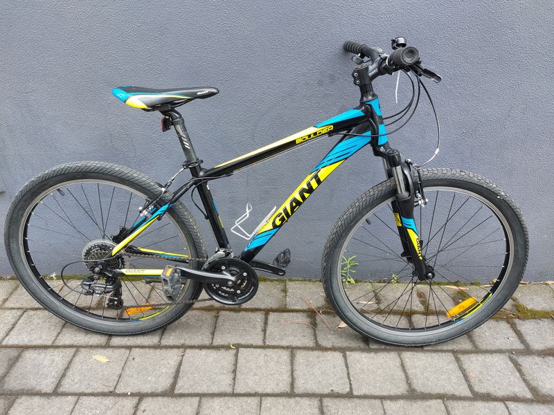 S - Mountain Bike - Giant Boulder