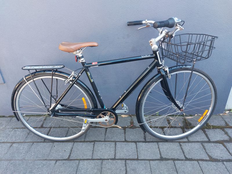 M - Hybrid - Globe Daily 03