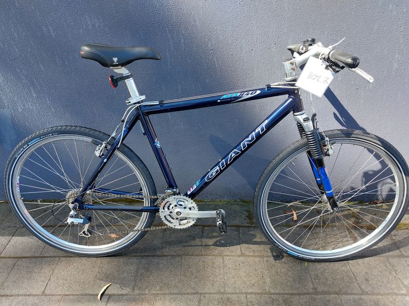 M - Mountain Bike - Giant ATX 840