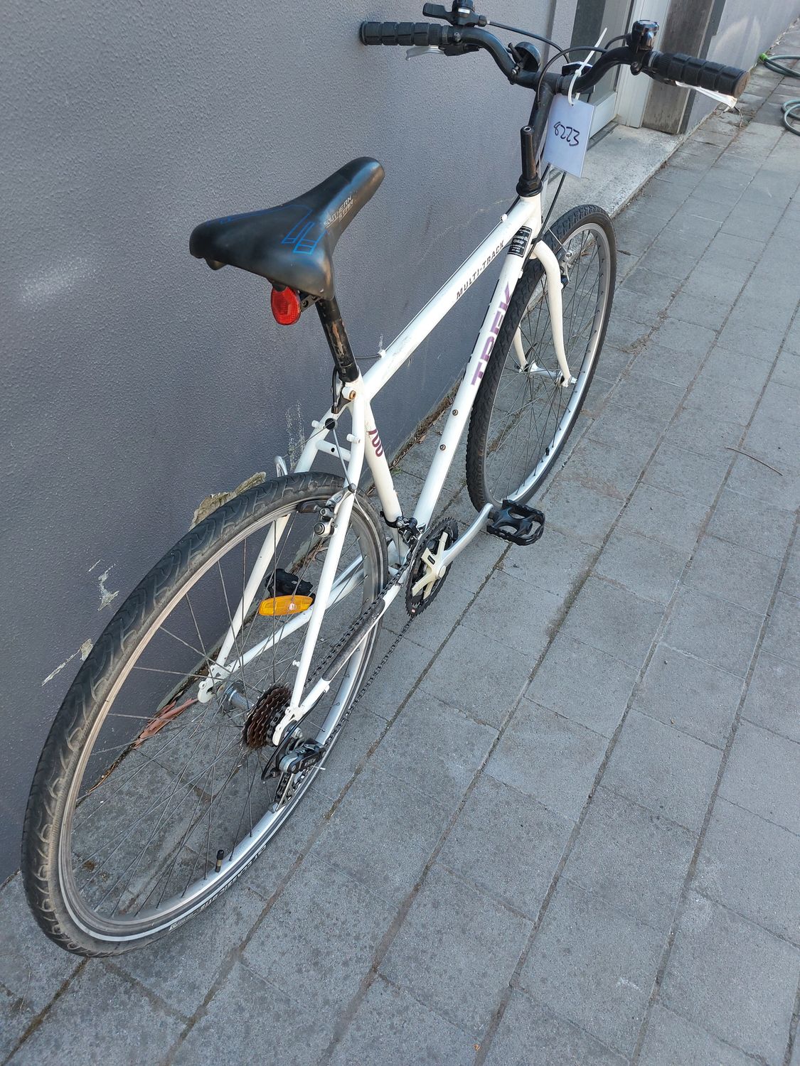 M - Hybrid - TREK  multi-track 700