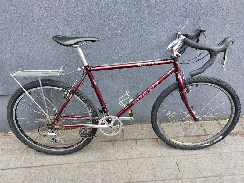 M - Mountain Bike - Giant ATX 760