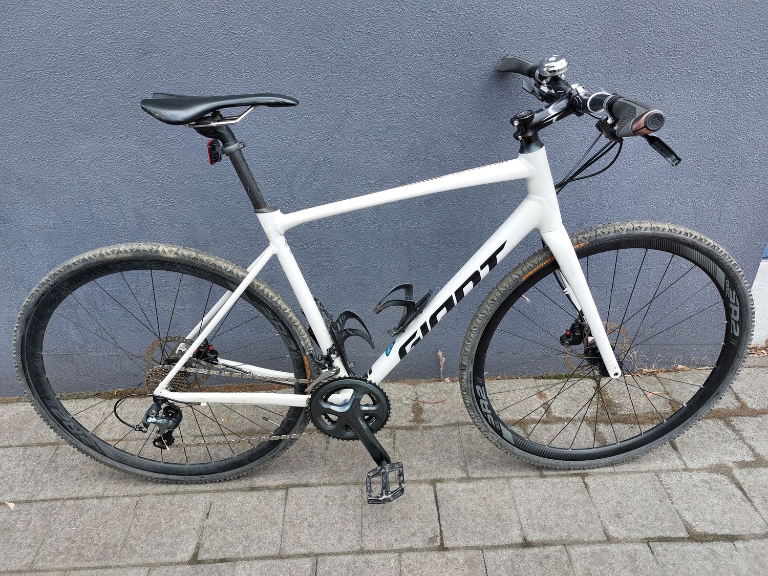 Giant  Contend AR - Hybrid - M/L