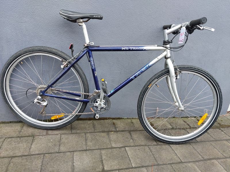 TREK  Mountain Track  - Mountain Bike - M