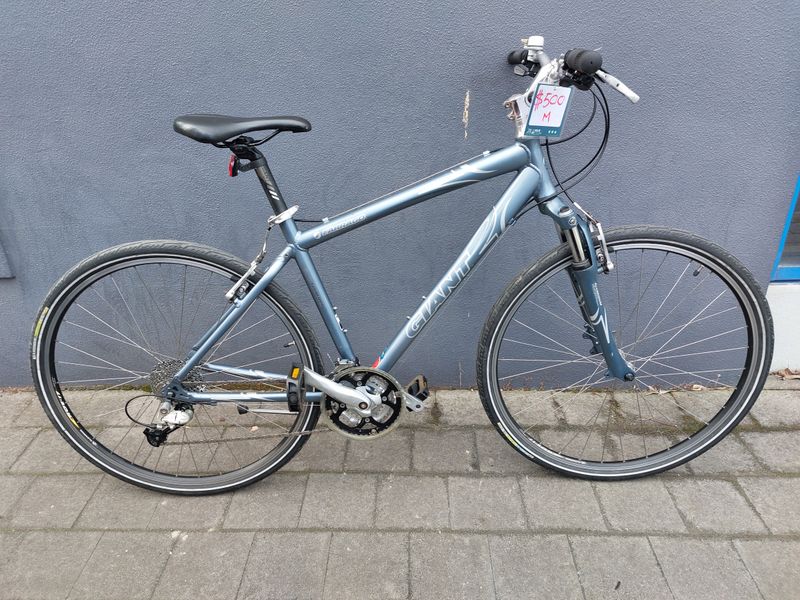 Giant   Farrago - Hybrid - M