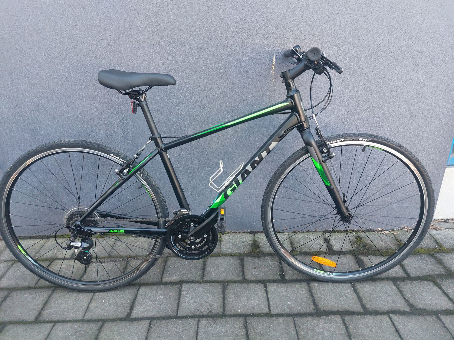 Giant   Cross City - Hybrid - S/M