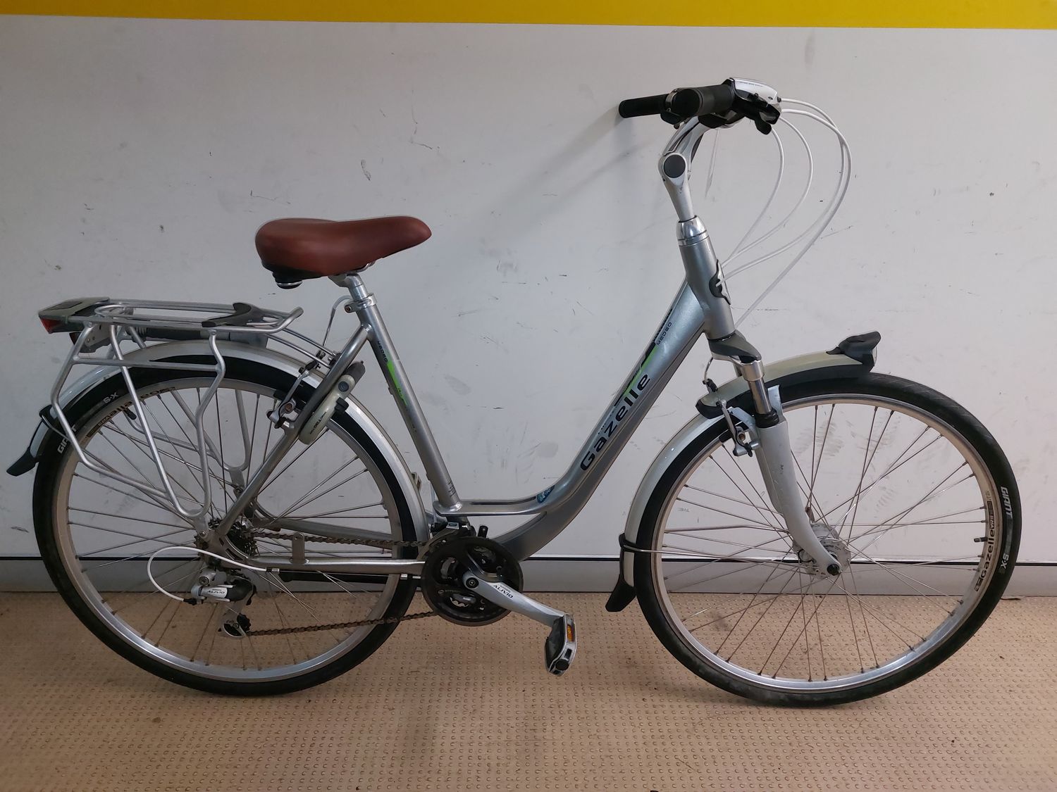Gazelle  Medeo - Hybrid - M